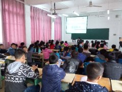 眉山：法制进校园 培养未